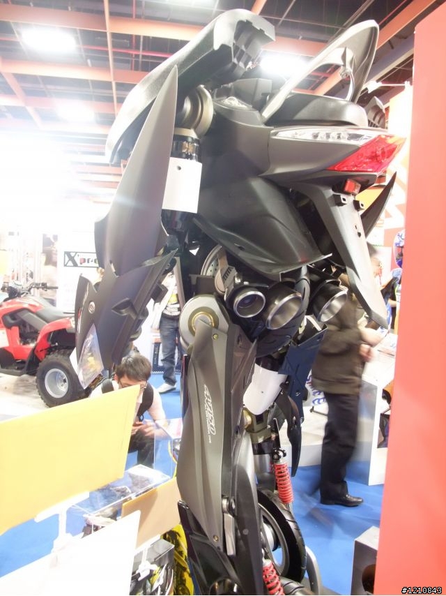 [累死人分享]2009台北世貿機車產業展，激暴!!挑戰機車展最多圖(ShowGirl隨時補上) - 已經全PO了