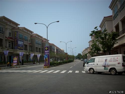 探索淡水僅存的  貝殼+珊瑚+清澈海水  海灘