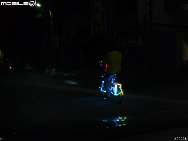 正港的台灣之光(第一次看到如此徹底的改裝車)