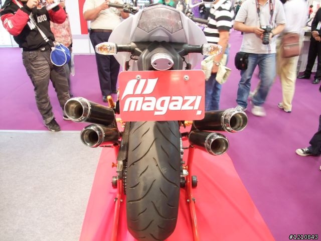 [累死人分享]2009台北世貿機車產業展，激暴!!挑戰機車展最多圖(ShowGirl隨時補上) - 已經全PO了