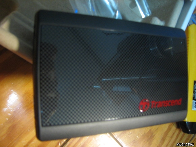 [開箱分享]創見 250G StoreJet Portable 2.5吋 賽車格紋行動硬碟