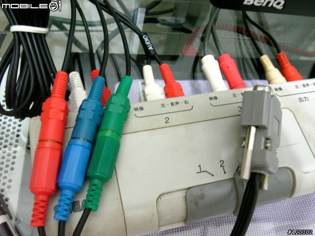 BENQ G2411HD  VGA可轉色差玩PS2