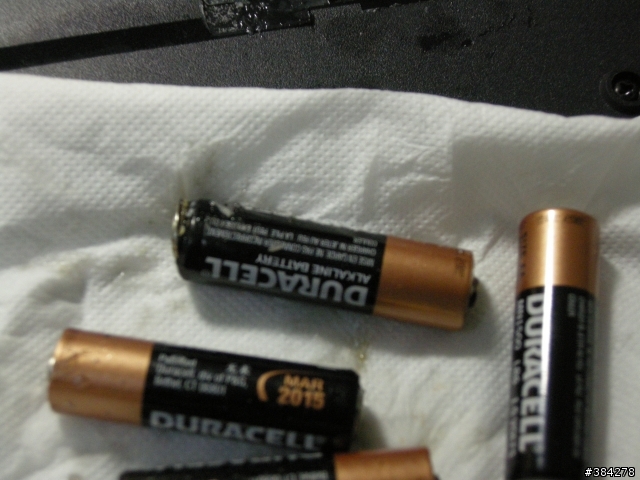 無線鍵盤電池爆漿....