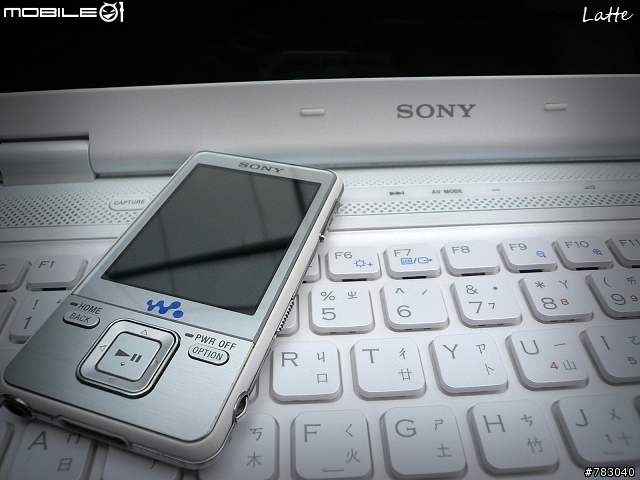 SONY VAIO 純真白VGN-CS26T 不專業開箱