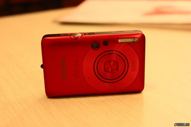 (分享) Canon IXUS 100IS 誰說Canon不懂時尚