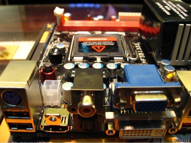 [開箱]ZOTAC GF9300-ITX WiFi