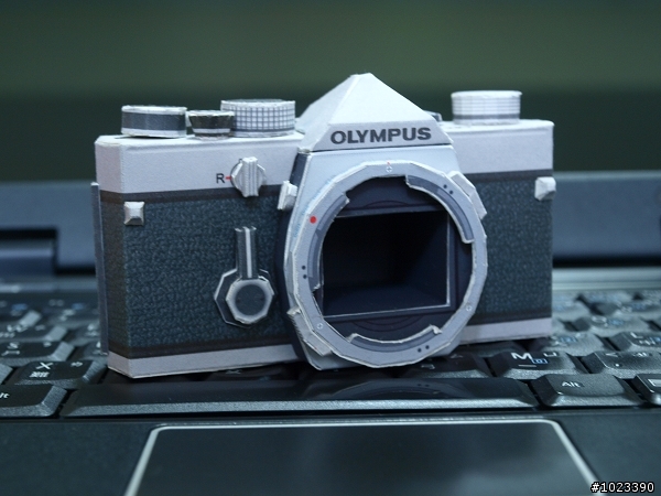 SLR紙模型 - Olympus OM-1 一機三鏡組