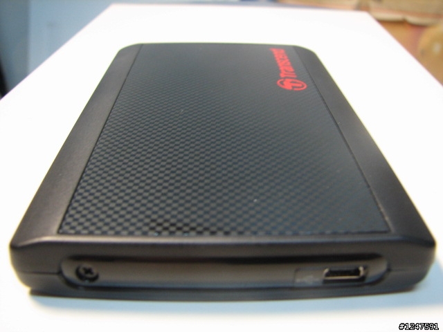[開箱分享]創見 250G StoreJet Portable 2.5吋 賽車格紋行動硬碟