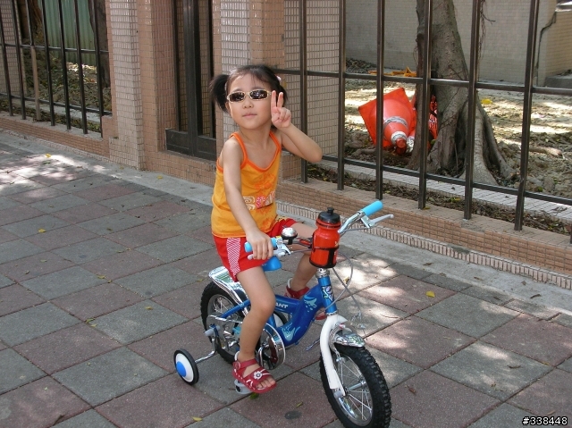 (送出去了～)捷安特兒童腳踏車 誰家小孩有需要的？(謝謝各位)