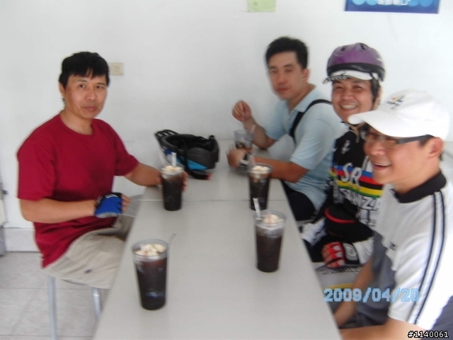 [遊記]4/20(一)追風逐雲躲小雨之_愛河旗津任閒騎