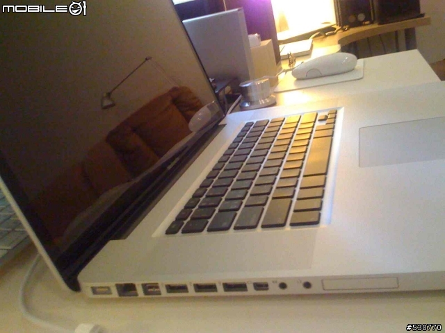 終於等到妳!!NEW Macbook Pro 17"蘋果開箱嘍!!