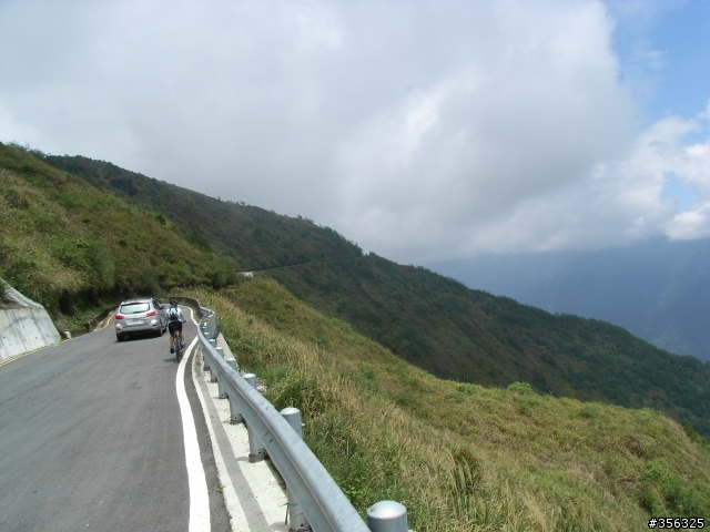 [遊記] 我們攜手騎單車去朝聖~台灣公路之巔-武嶺