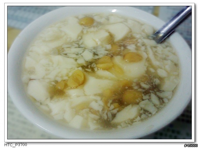 傳統的好口味～福泉豆花  (有獨特的葉綠素&黑豆布丁豆花)