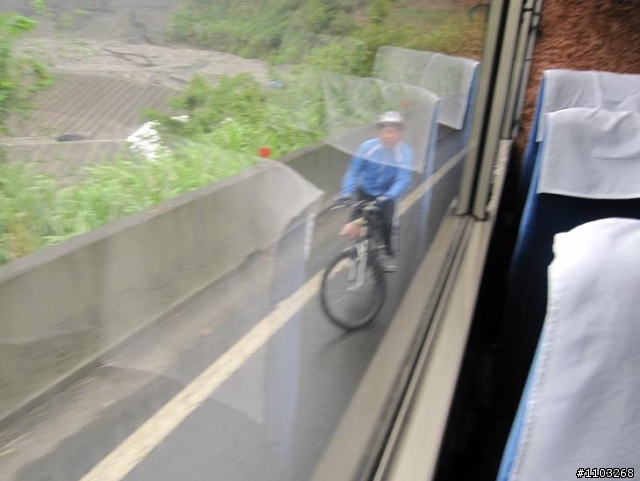 魯肉腳      武陵農場    傷殘收山之旅....