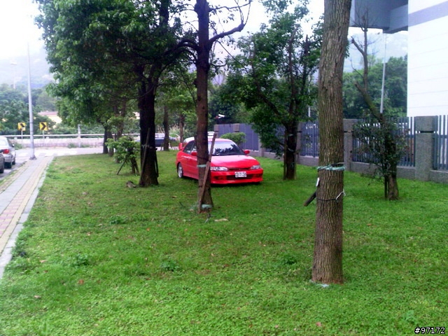 這不算違規停車?沒公德心的車主!