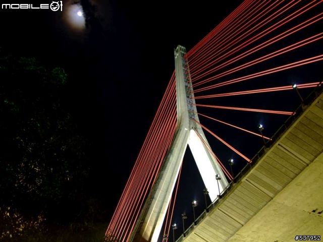 機車夜衝 亂亂跑 之看 高雄夜景(更新斜張夜景)