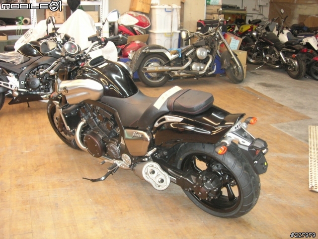 V-MAX 全新大改款 (真正的開箱照喔)