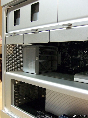 (圖多) 2009 年新版四核 Mac Pro 開箱分享