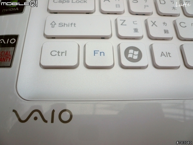 SONY VAIO 純真白VGN-CS26T 不專業開箱