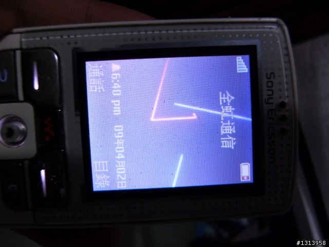 K750I螢幕淡化到底是沒裝好還是怎樣.......................