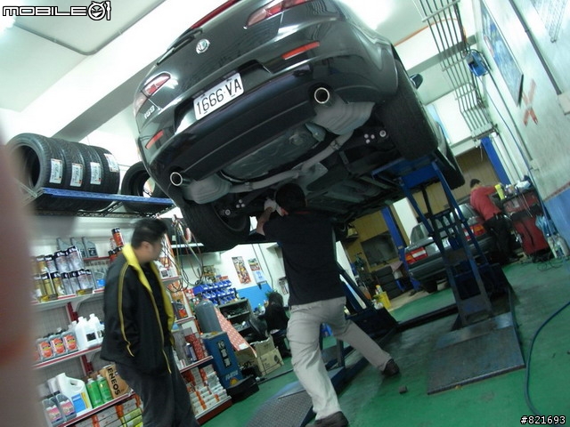 偽開箱文 ALFA ROMEO 159SW 新增ZENDER管照片