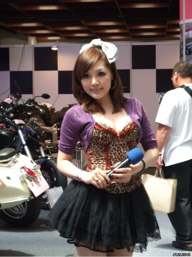 [累死人分享]2009台北世貿機車產業展，激暴!!挑戰機車展最多圖(ShowGirl隨時補上) - 已經全PO了