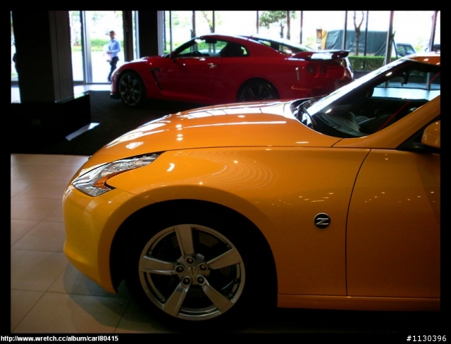NISSAN GT-R+370Z同時展示