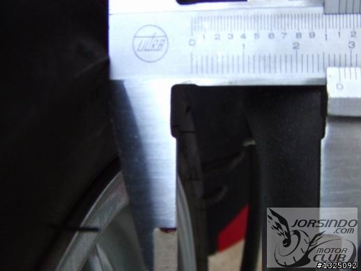 請問我的RACING這樣前輪偏移量算多嗎