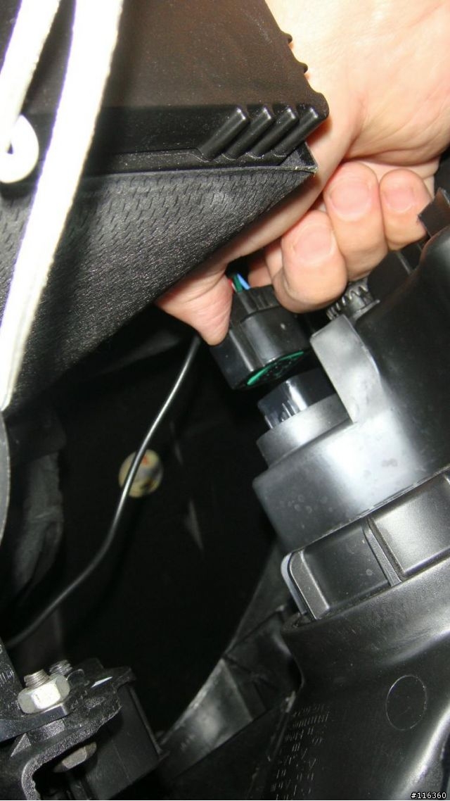 {分享}Carens III 側方向燈DIY改裝實錄!!!(4/13[細節補充])