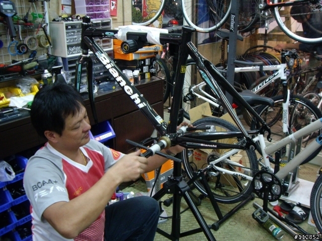 [開箱]Bianchi 928 B4P Carbon Lug...暫時定裝照上場....