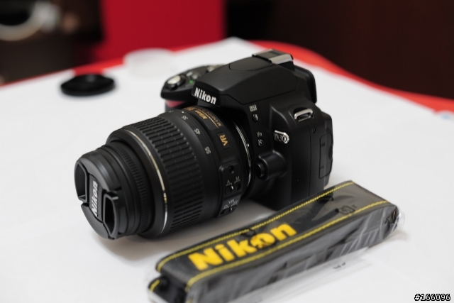 [開箱文] 響應 - 攝影需從小培養 Nikon D60