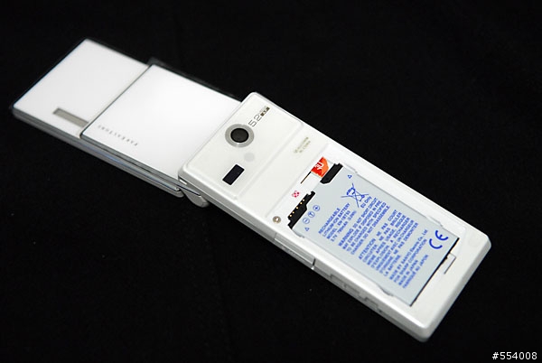 [開箱!!] 深白的魅惑 SHARP T923