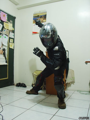 Komine JK 700 No.1 人體展示