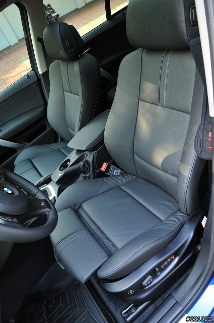 09年式X3 (E83) 開箱 （圖多小心）