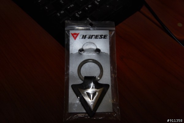誰說Dainese沒有一千塊錢以內的全新正品!!(開箱文)