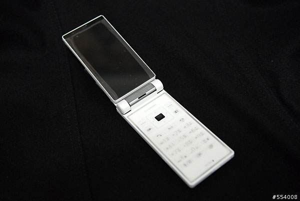 [開箱!!] 深白的魅惑 SHARP T923