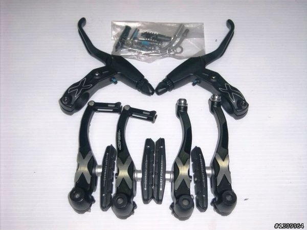 有人看過這一組夾具嗎?