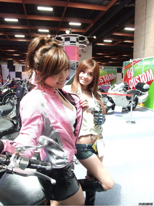 [累死人分享]2009台北世貿機車產業展，激暴!!挑戰機車展最多圖(ShowGirl隨時補上) - 已經全PO了