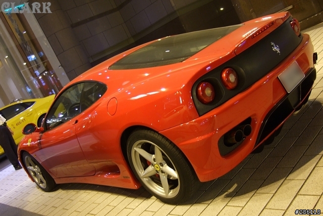 今日台南...白色599GTB！