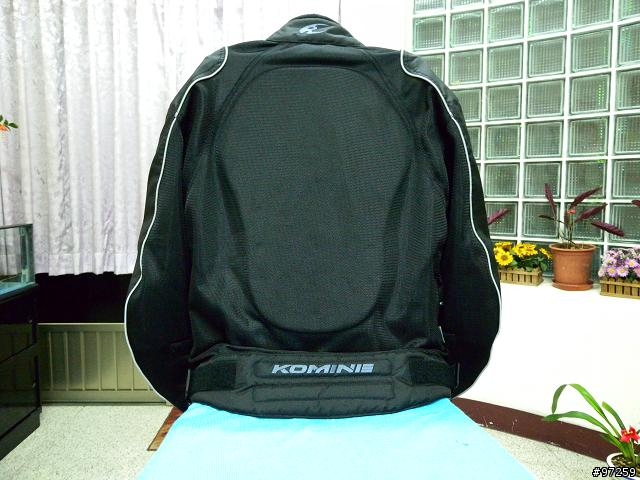 09年KOMINE  JK-701春夏防摔衣 分享 (更新護胸安裝問題-有圖說明)
