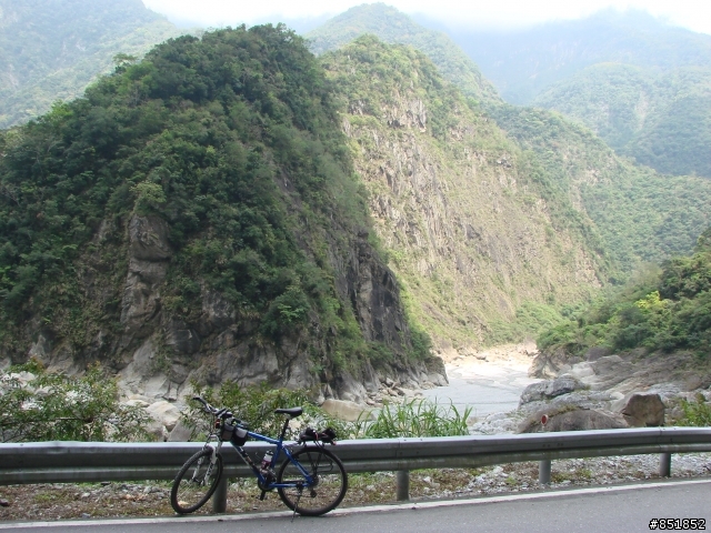 2009年3月15日，我和我的影子的順時針12天單車環島