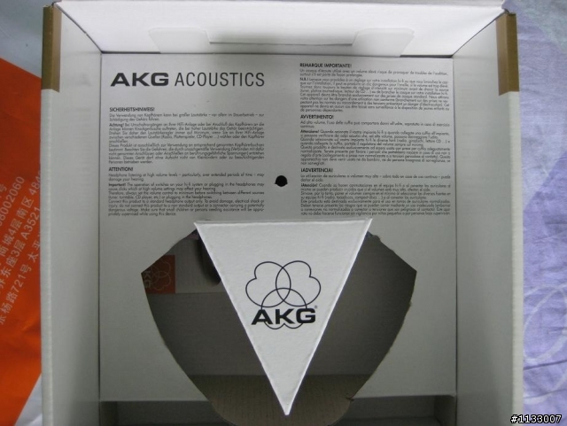 新鲜但是落后n久了的AKG k240S 开箱照