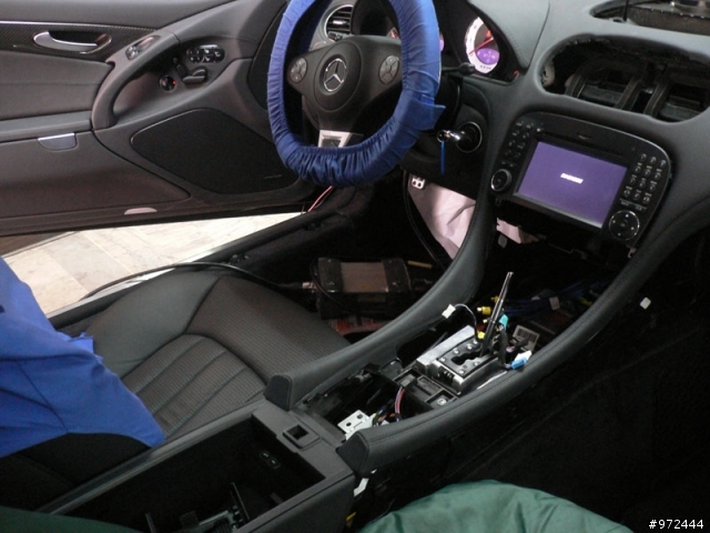 看到SL63 新車拆光光**