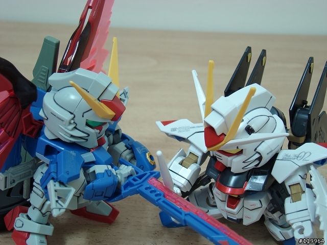 [SD鋼彈](0430第二頁新增RX-78T、Z鋼彈、百式)---命運鋼彈VS攻擊自由鋼彈 外加漆黑攻擊鋼彈、自由鋼彈、飛翼零式特裝型、ν鋼彈