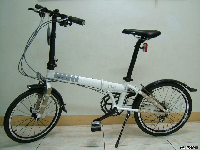想請問這台DAHON車型K系列 9段變速似乎是客製車