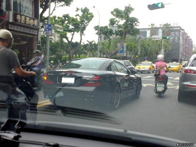 巧遇 SL55 AMG