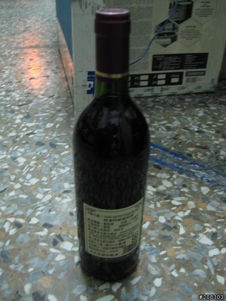 [幫我辨識]這個是真的酒還是假的酒.....有圖有真相