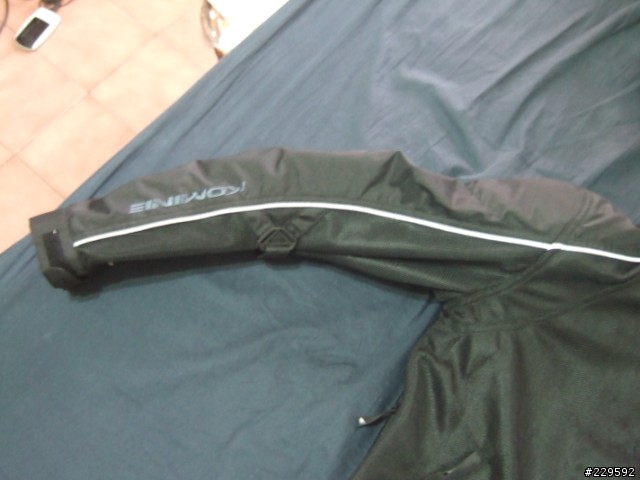 [開箱] 低調情侶的好選擇 Komine jk-701 & RS Taichi RSJ-229