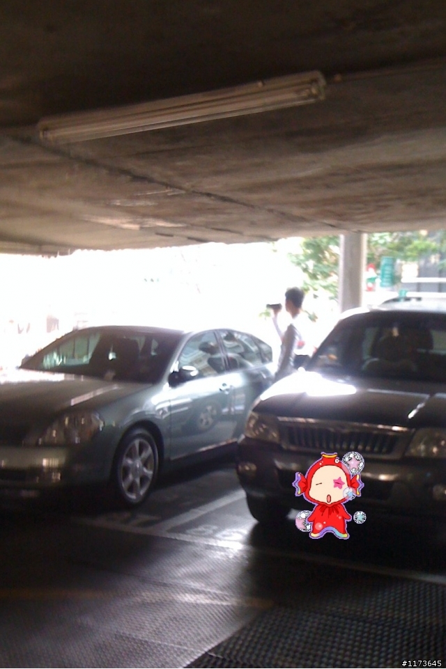 汽機車族 請注意安全並小心偷拍(建國南京) 新增人手