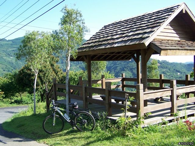 新竹縣五個山地部落 ( 和平~羅山~花園~天湖~梅花 ) 雙越嶺